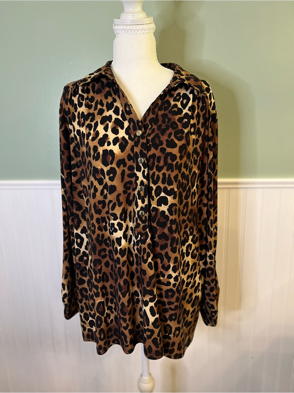 Anne Klein Leopard Print Satin Button-Down Shirt - Brown/Black/Cream. Size XL